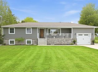 215 County Road 34 W, Kingsville, ON N8M 2X5