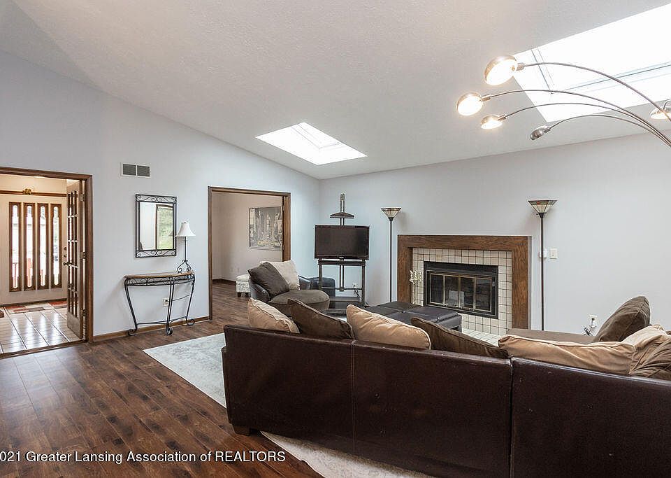 3518 Apple Valley Rd Okemos MI Zillow