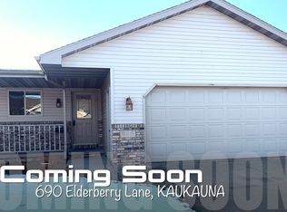 690 Elderberry Ln, Kaukauna, WI 54130