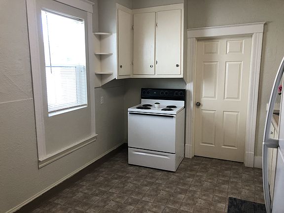3rd image of 723 S Sprague Ave APT B