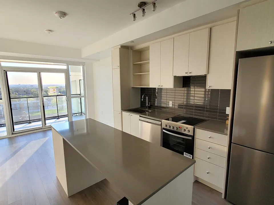 50 George Butchart Dr #722