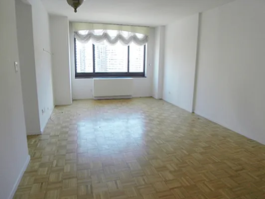 Rented by CCG Real Estate Brokerage | media 16