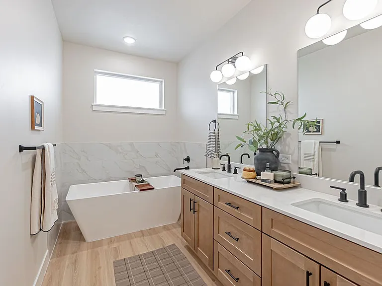 455 Blue Spruce — Photo 46