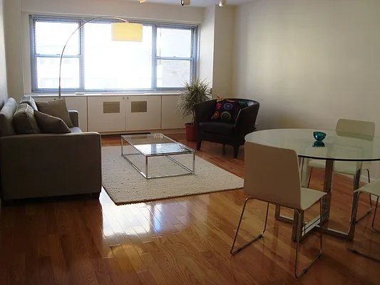 Rented by Yoram Adin, LREB | media 8