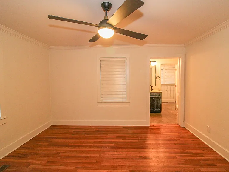 426 Rogers St — Photo 18