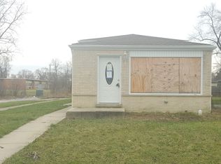 38 Wells Ave, Harvey, IL 60426