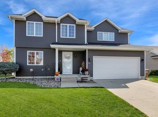 901 NW Calista Dr, Grimes, IA 50111