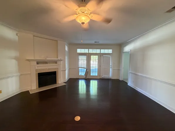 1931 Dante Ln Unit 104, Fayetteville, NC 28314