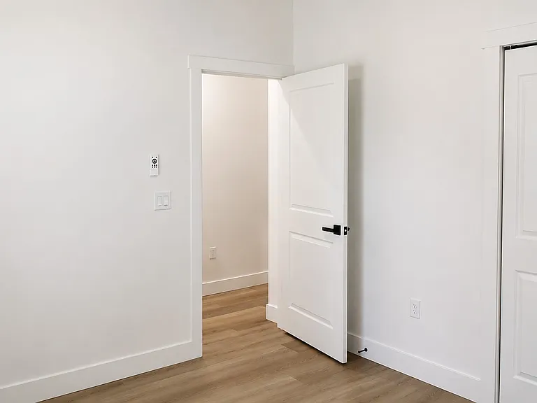 820 26th Ave E #101 — Photo 5