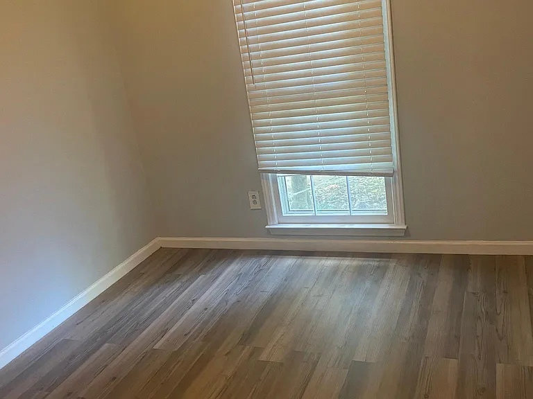 1713 Blandford Dr — Photo 4