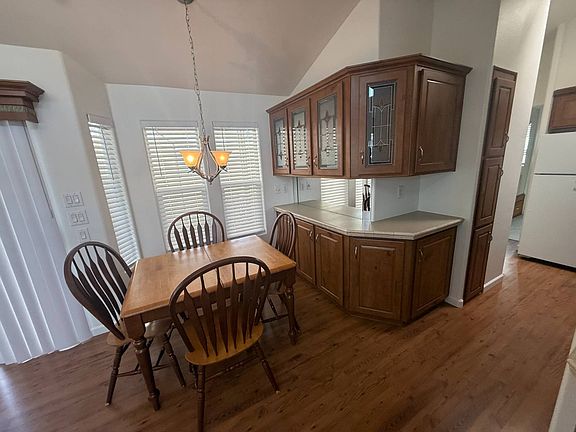 4th image of 2929 E Main St #603