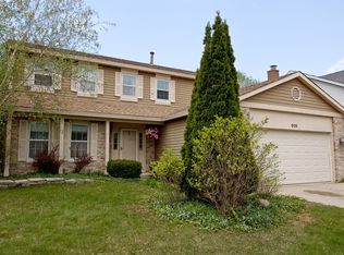 908 Hobson Dr, Buffalo Grove, IL 60089