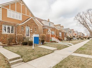 9130 S Paxton Ave, Chicago, IL 60617