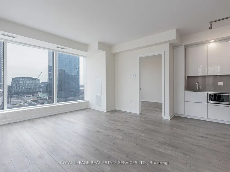 28 Freeland St #1307 — Photo 20