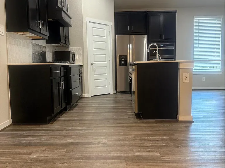 3803 Ryans Rock Ct — Photo 9