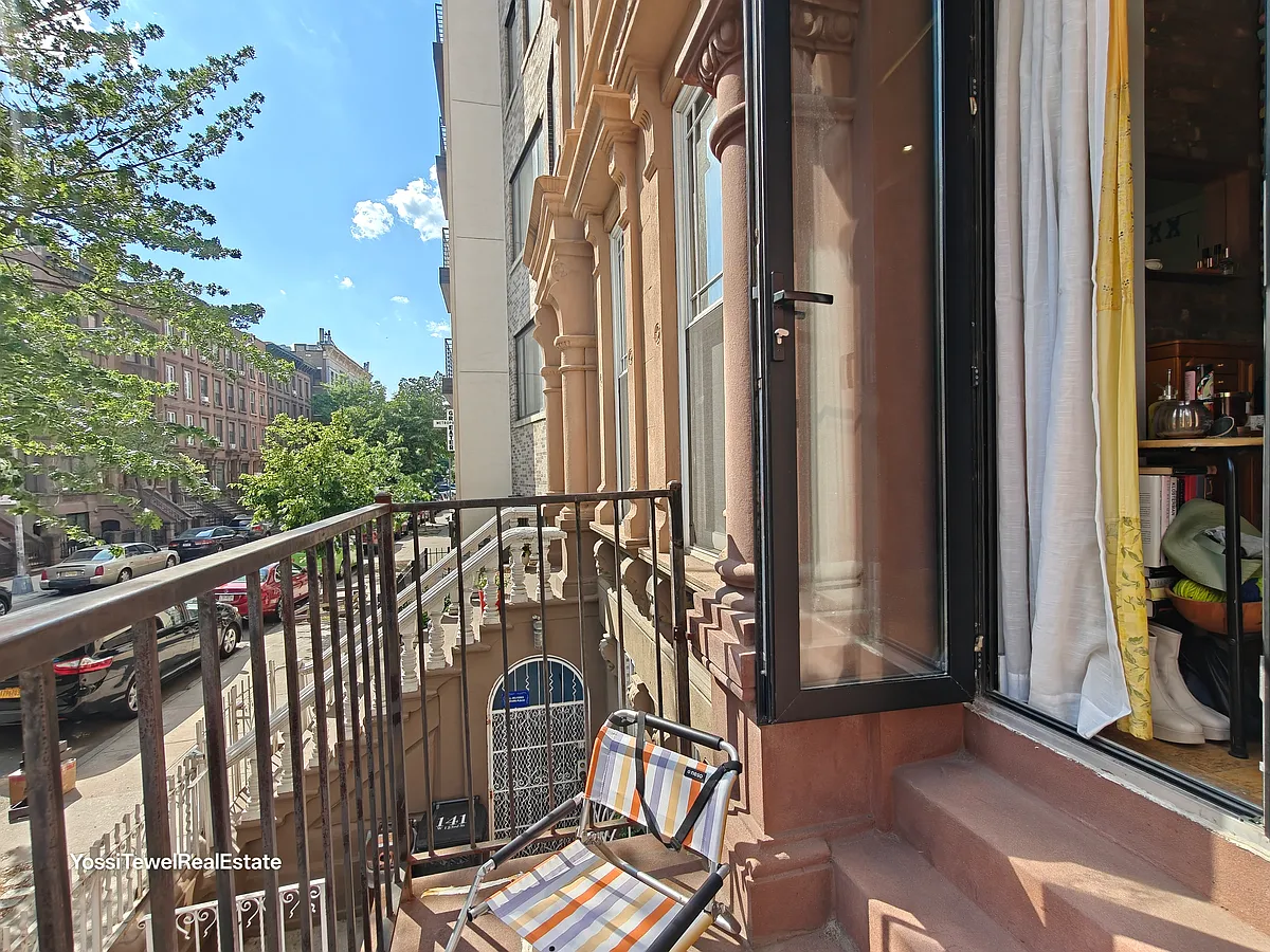 Building Photo - 139 W 123rd St #2F