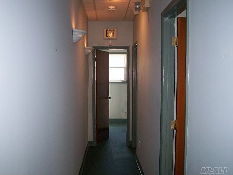 Home for Sale in Massapequa, NY $259,000