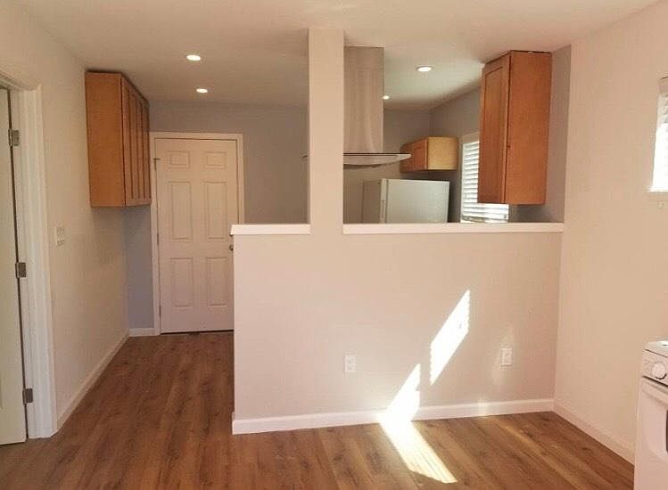 2nd image of 616 Ware Ave APT A
