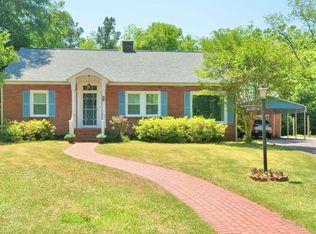 613 Hillcrest Dr, Talladega, AL 35160