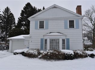 29 Brooklea Dr, Rochester, NY 14624