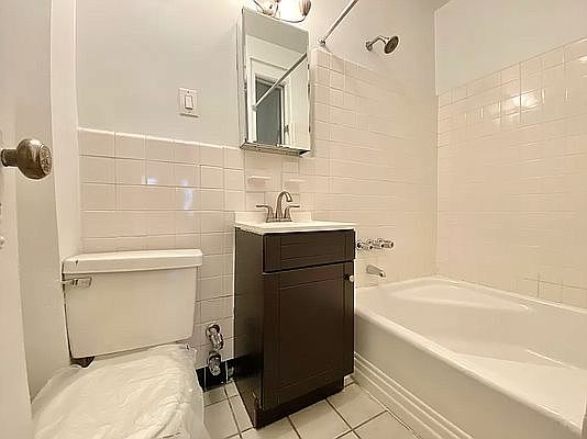 5th image of 1606 1st Ave #2CC