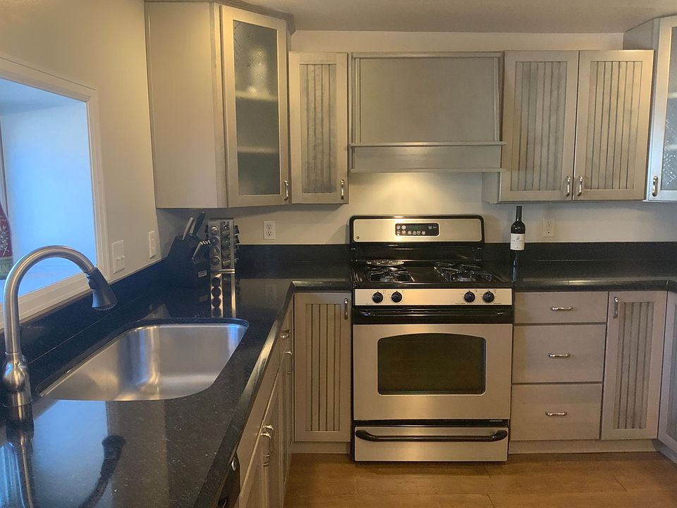 1st image of 617 W 2nd Ave