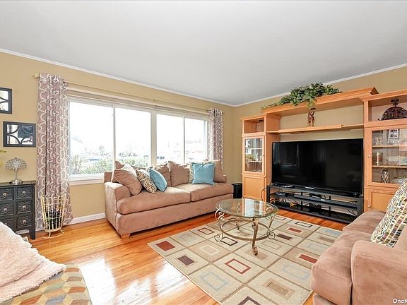 4th image of 2387 Peg Ln
