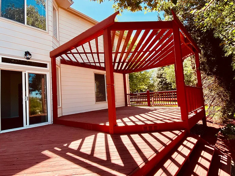 352 Simmons St — Photo 35