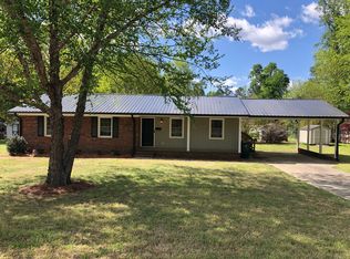 811 Lakeside Dr, Garner, NC 27529