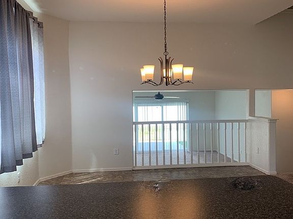 3rd image of 1362 Murrlet St