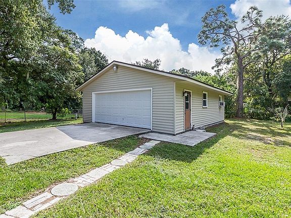 3rd image of 2418 Hermitage Blvd