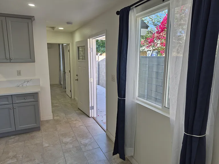 901 E Occidental St #2 — Photo 7