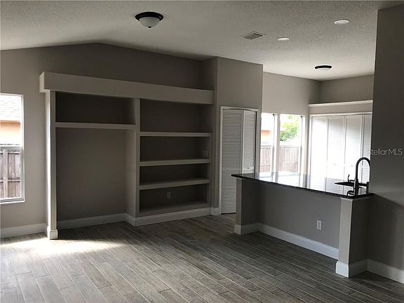 3rd image of 6869 Moorhen Cir