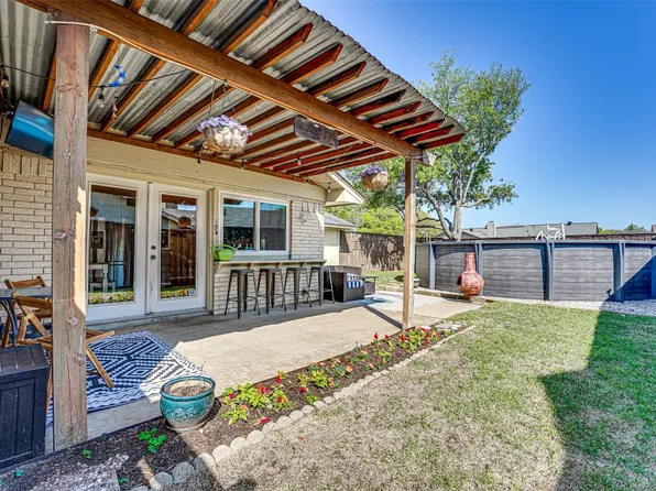 2149 Homestead Pl, Garland, TX 75044