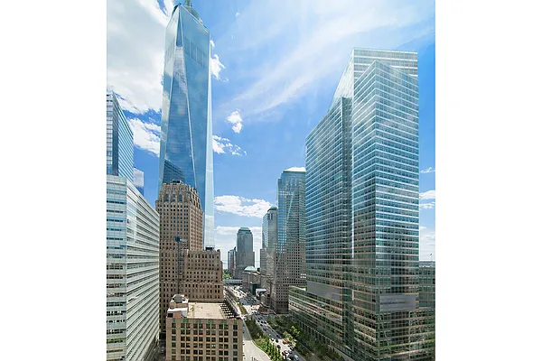 Rented by CORE | media 19