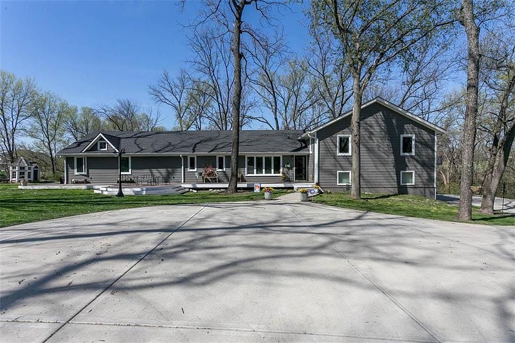 12636 Leavenworth Rd, Kansas City, KS 66109 Zillow