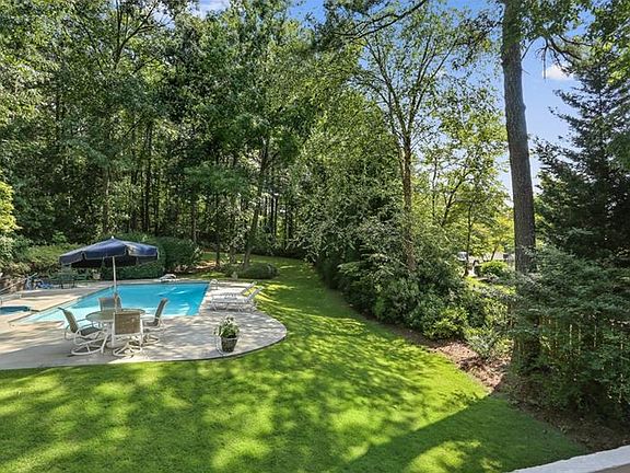 4th image of 3300 Wenlock Edge Dr SE
