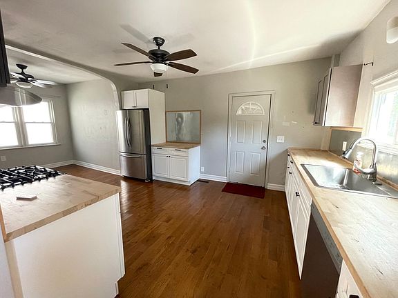 2nd image of 226 Miami St #1