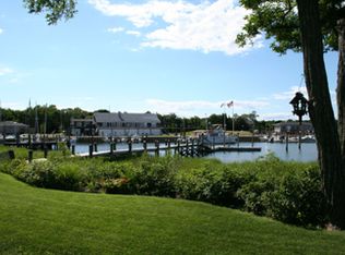 213 Shore Rd, Southampton, NY 11968