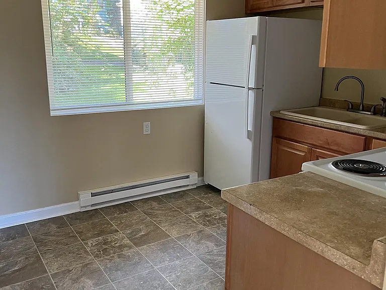 506 E Elma Ave — Photo 5