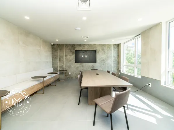 280 Meeker Avenue image 22 of 28