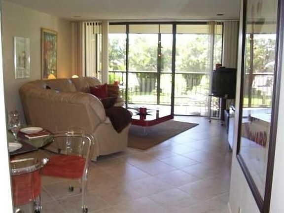 3rd image of 4411 Trevi Court #203