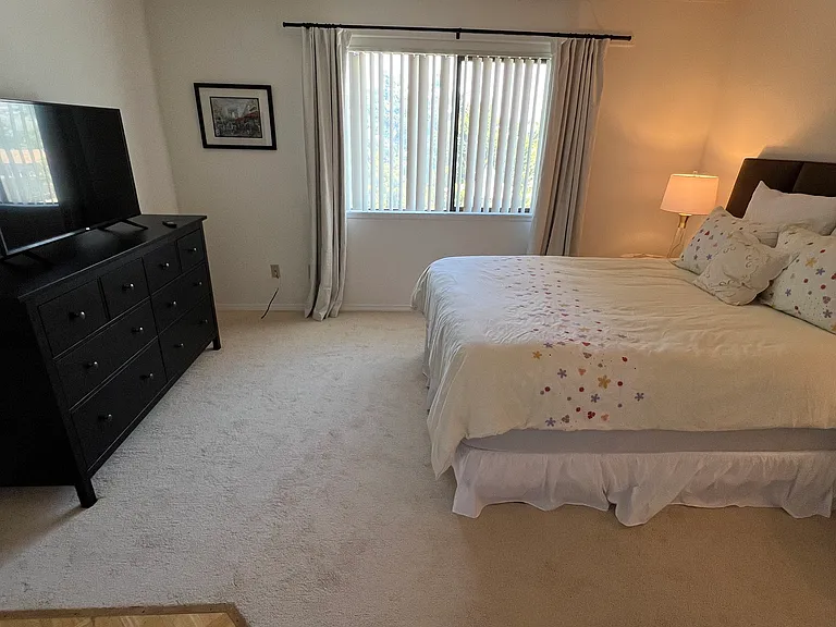 568 Acadia Dr #B — Photo 3