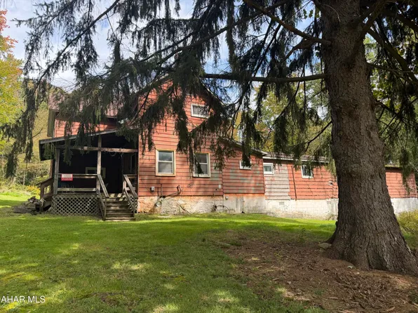 170 Post Office Rd, Saint Benedict, PA 15773