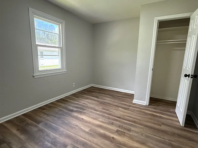 916 Monroe Ave #1 — Photo 6