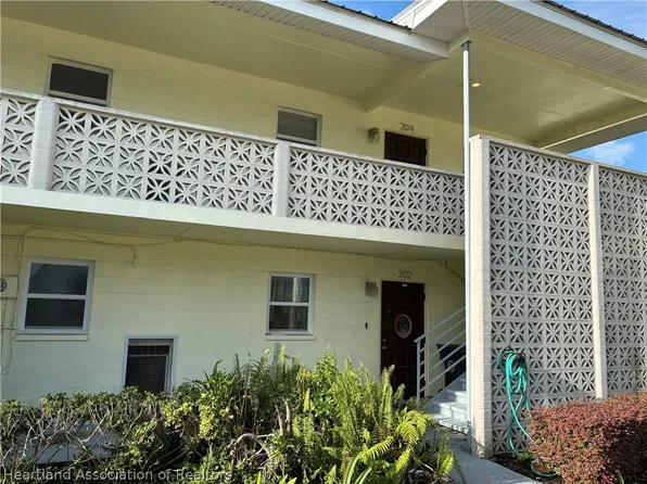 102 E Pleasant St APT 204, Avon Park, FL 33825