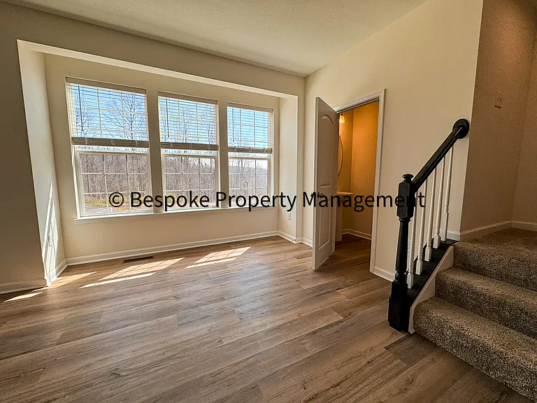 56 Dover Ct — Photo 12