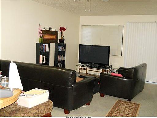 4th image of 3923 E Old Oaks Dr #5