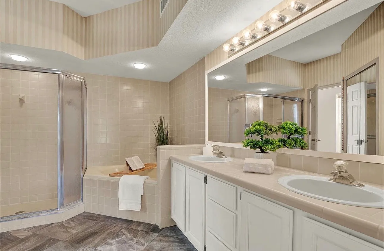 2 bed, 1700 sqft, $3,200 — Photo 4