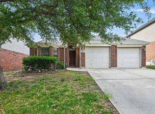 9161 Brook Hill Ln, Fort Worth, TX 76244